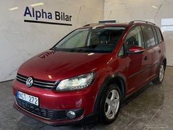 Röd Begagnad 2013 VW Touran Cross Minibuss | 89 900 kr