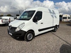 Vit Begagnad 2017 Renault Master Van | 149 999 kr