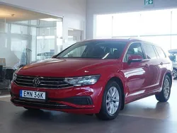 Röd Begagnad 2020 VW Passat Business Kombi | 249 900 kr (Marknadspris)