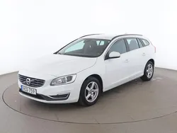 Vit Begagnad 2015 Volvo V60 Momentum Kombi | 120 000 kr (Bra pris)