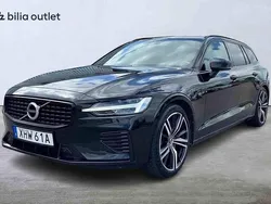 Svart Begagnad 2022 Volvo V60 Kombi | 339 900 kr (Superpris)