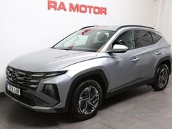 Grå Begagnad 2025 Hyundai Tucson Essential SUV | 389 900 kr (Marknadspris)
