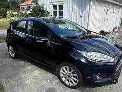 Svart Begagnad 2016 Ford Fiesta Titanium Halvkombi | 71 000 kr (Bra pris)
