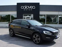Svart Begagnad 2015 Volvo V60 CC Momentum Kombi | 139 900 kr (Dyr)