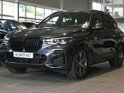 Grå (arktik grå metallic) Begagnad 2021 BMW X5 M Sport SUV | 689 000 kr (Marknadspris)
