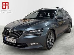 Mörkgrå (grå) Begagnad 2019 Skoda Superb LAURIN & KLEMENT Kombi | 239 900 kr (Marknadspris)