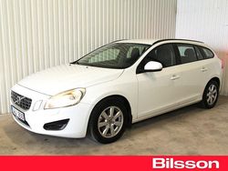 Vit Begagnad 2011 Volvo V60 Kinetic Kombi | 75 000 kr (Marknadspris)