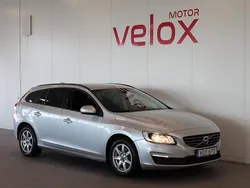 Silver Begagnad 2014 Volvo V60 Kinetic Kombi | 109 900 kr (Marknadspris)