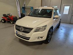 Vit Begagnad 2010 VW Tiguan Sportline SUV | 79 900 kr (Marknadspris)