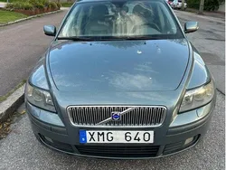Grå Begagnad 2005 Volvo V50 Kinetic Kombi | 21 000 kr (Superpris)