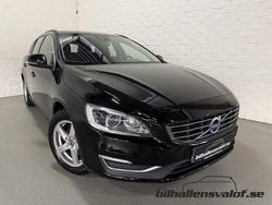 Svart Begagnad 2015 Volvo V60 Momentum Kombi | 126 900 kr (Marknadspris)
