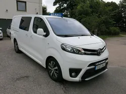 Vit Begagnad 2018 Toyota Proace Van | 259 900 kr