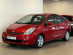 Mörkröd Begagnad 2006 Toyota Prius Halvkombi | 49 900 kr (Marknadspris)