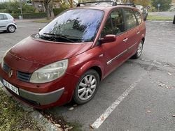 Röd Begagnad 2004 Renault Grand Scénic II Minibuss | 13 500 kr