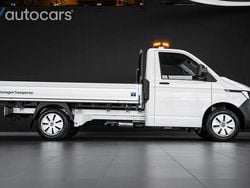 Vit Begagnad 2023 VW Transporter Van | 475 000 kr