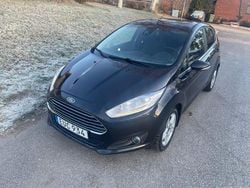 Begagnad 2015 Ford Fiesta Halvkombi | 46 000 kr (Marknadspris)