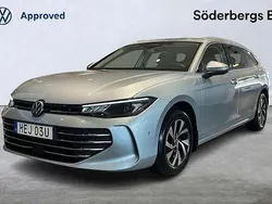 Silver Begagnad 2024 VW Passat Business Kombi | 358 900 kr (Marknadspris)