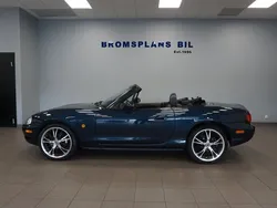 Blå Begagnad 2000 Mazda MX5 Cab | 79 500 kr (Marknadspris)