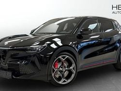 Svart (black) Begagnad 2025 Alfa Romeo Junior Veloce SUV | 489 900 kr (Marknadspris)