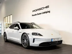 Ljusröd (grey) Begagnad 2025 Porsche Taycan Sport Turismo Sedan | 1 225 000 kr