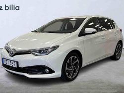 Vit Begagnad 2016 Toyota Auris Halvkombi | 129 900 kr