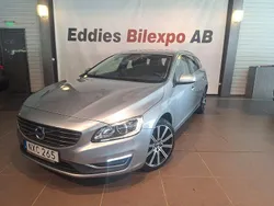 Silver (silver metallic metallic) Begagnad 2015 Volvo V60 Summum Kombi | 129 900 kr (Lite dyr)