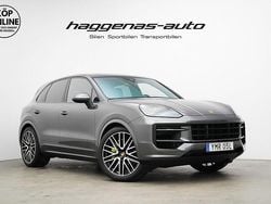 Grå Begagnad 2023 Porsche Cayenne SUV | 1 095 000 kr