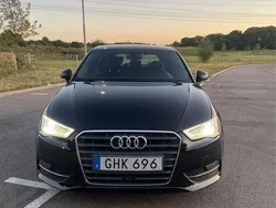 Svart Begagnad 2014 Audi A3 Sportback Ambition Halvkombi | 135 000 kr (Marknadspris)