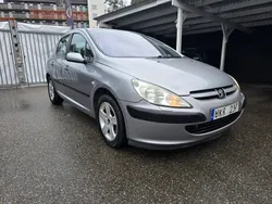 Grå Begagnad 2003 Peugeot 307 Halvkombi | 20 900 kr (Marknadspris)