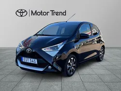 Svart Begagnad 2019 Toyota Aygo X-play Halvkombi | 99 900 kr (Marknadspris)
