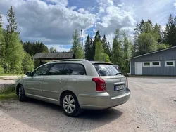 Grön Begagnad 2007 Toyota Avensis Kombi | 45 000 kr (Bra pris)