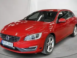 Röd Begagnad 2018 Volvo V60 Standard Kombi | 179 900 kr (Marknadspris)