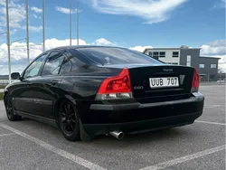 Svart Begagnad 2004 Volvo S60 Business Edition Sedan | 25 000 kr (Marknadspris)