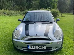 Silver Begagnad 2005 Mini ONE Halvkombi | 19 000 kr