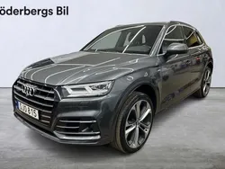 Grå Begagnad 2020 Audi Q5 Advanced SUV | 349 000 kr