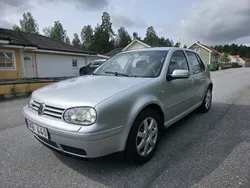 Silver Begagnad 2003 VW Golf IV Halvkombi | 43 000 kr (Lite dyr)