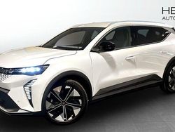 Vit (grey) Begagnad 2024 Renault Scénic Techno Minibuss | 499 000 kr (Marknadspris)