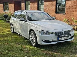 Vit Begagnad 2015 BMW 320 Kombi | 99 500 kr (Marknadspris)