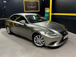 Ljusgrå Begagnad 2014 Lexus IS300h Executive Line Sedan | 174 990 kr (Marknadspris)