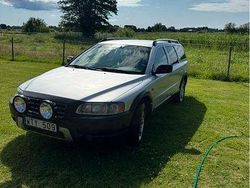 Grå Begagnad 2005 Volvo XC70 Kinetic SUV | 35 000 kr (Bra pris)