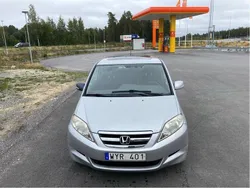 Silver Begagnad 2005 Honda FR-V Minibuss | 23 000 kr
