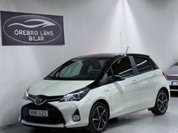Vit Begagnad 2017 Toyota Yaris Hybrid Style Halvkombi | 124 900 kr (Superpris)