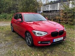 Röd Begagnad 2014 BMW 118 Sport Line Halvkombi | 94 000 kr (Bra pris)