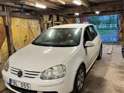 Vit Begagnad 2007 VW Golf V Trendline Halvkombi | 5 000 kr (Superpris)