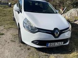 Vit Begagnad 2016 Renault Clio GrandTour Expression Kombi | 70 000 kr (Marknadspris)