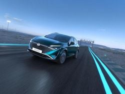 Grå Ny 2025 Nissan Qashqai N-Connecta SUV | 381 100 kr (Lite dyr)