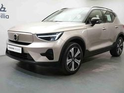 Grå Begagnad 2023 Volvo XC40 Single Motor SUV | 339 900 kr