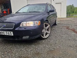 Blå Begagnad 2005 Volvo V70 Kinetic Kombi | 20 000 kr (Marknadspris)