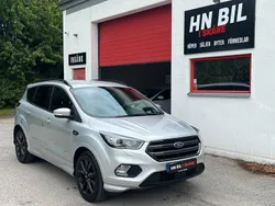 Grå Begagnad 2017 Ford Kuga ST-Line SUV | 159 900 kr (Bra pris)