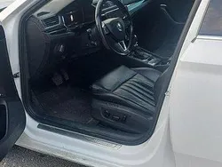 Vit Begagnad 2020 Skoda Superb Business Line Kombi | 125 000 kr
